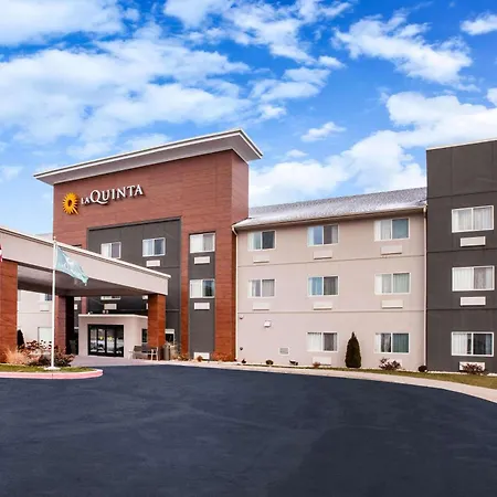 La Quinta Inn And Suites By Wyndham Elkhart-2