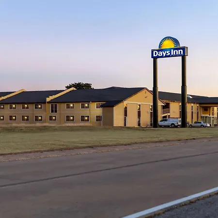 Days Inn By Wyndham Lawton-3
