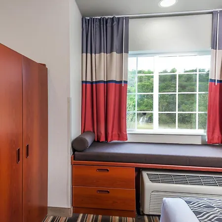 Sonesta Essential Morgantown-3
