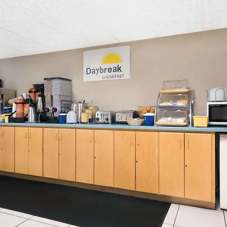 Days Inn By Wyndham St Cloud-3