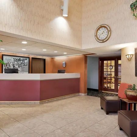 Super 8 By Wyndham Wausau-2