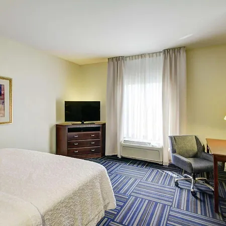 Hampton Inn And Suites Alexandria-3