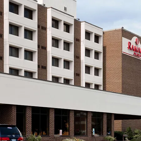 Ramada Plaza By Wyndham Hagerstown-3