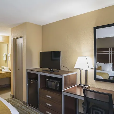 Quality Inn Phoenix North I-17-2