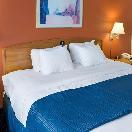 Quality Inn Lakeville North-3