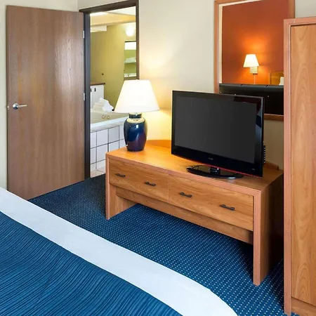 Quality Inn Lakeville North-2