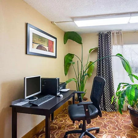 Quality Inn & Suites Hagerstown-3