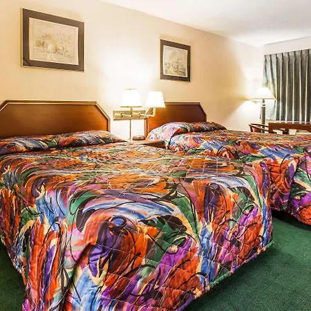 Econolodge Everett-3