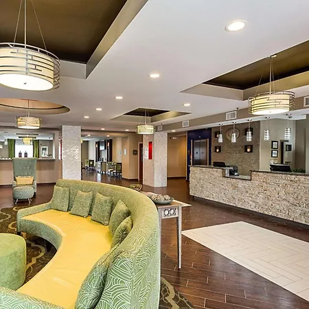Comfort Suites Near Tanger Outlet Mall-2