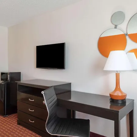 Howard Johnson By Wyndham Rock Hill-3