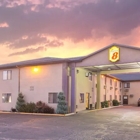 Super 8 By Wyndham Elko-2