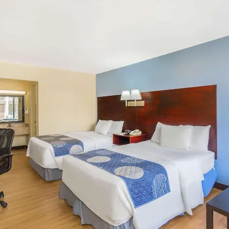 Days Inn By Wyndham Statesville-3