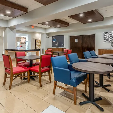 Holiday Inn Express & Suites Statesville-2