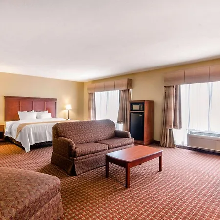 Quality Inn & Suites Carthage Near Precious Moments Chapel-2
