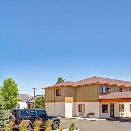 Super 8 By Wyndham Carson City Lake Tahoe-3