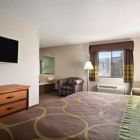 Super 8 By Wyndham Green Bay I-43 Bus. Park-3