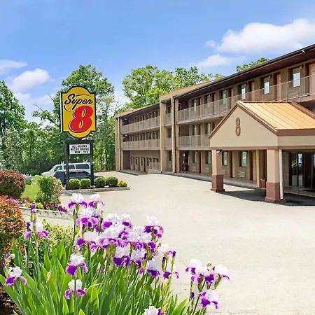 Super 8 By Wyndham Laurel-2