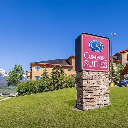 Comfort Suites Summit County-3