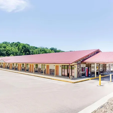 Travelodge By Wyndham Parkersburg-2