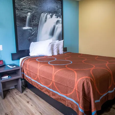 Super 8 By Wyndham Mountain Home-2