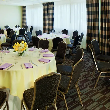 Doubletree By Hilton Norwalk-2