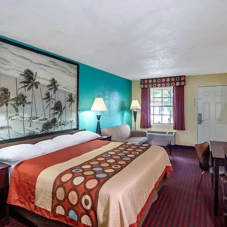 Super 8 By Wyndham Bradenton Sarasota Area-3