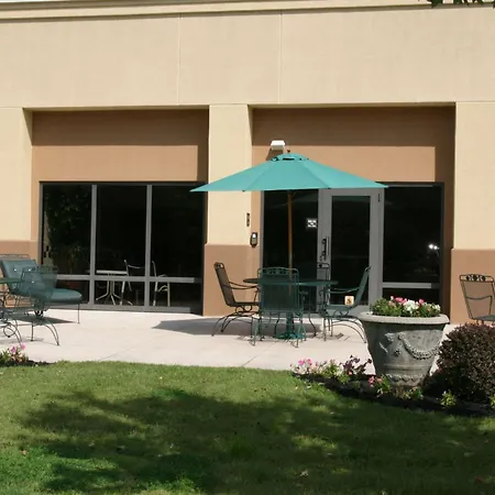 Hampton Inn Olive Branch-2