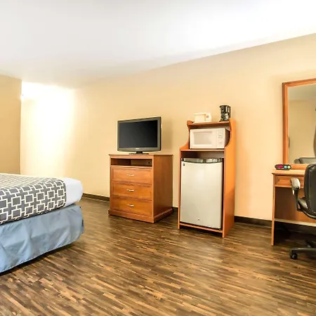 Econo Lodge Inn & Suites Sandy-3
