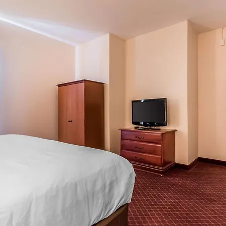 Quality Suites New Iberia-2