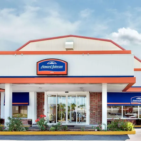 Howard Johnson By Wyndham Burlington-3