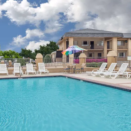 Days Inn By Wyndham Ruston La-3