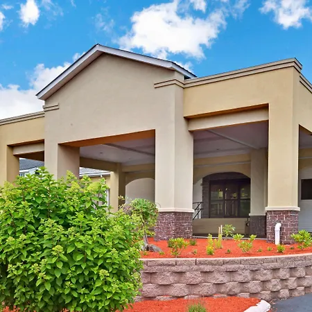 Ramada By Wyndham Kittery-2