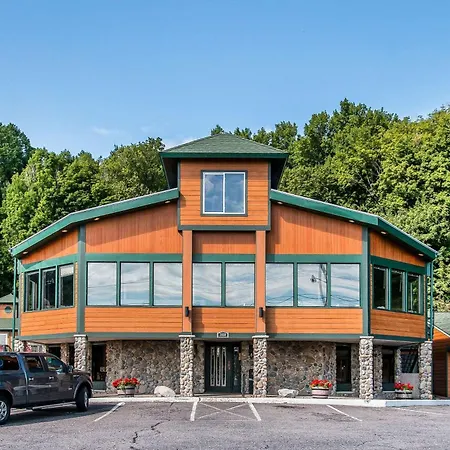 Econo Lodge Lakeview-3