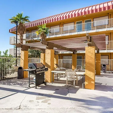 Rodeway Inn & Suites-2