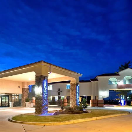 Holiday Inn Express Show Low By Ihg-2