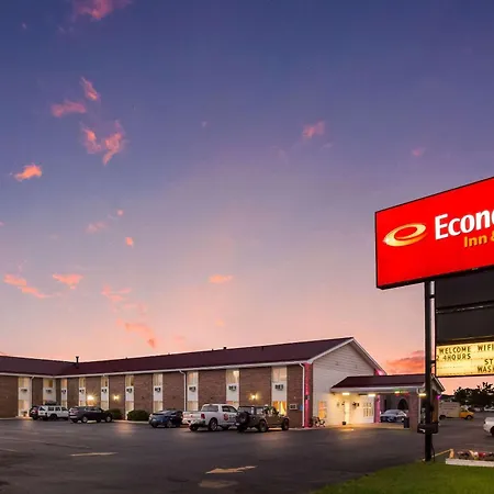 Econo Lodge Inn & Suites Escanaba North-3