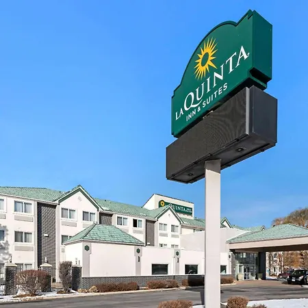 La Quinta By Wyndham Logan-3