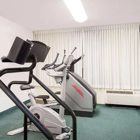 Ramada By Wyndham Watertown Thousand-3