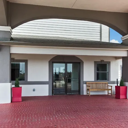 Red Roof Inn Plus + Galveston - Beachfront-2