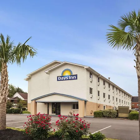 Days Inn By Wyndham Greenwood Sc-3