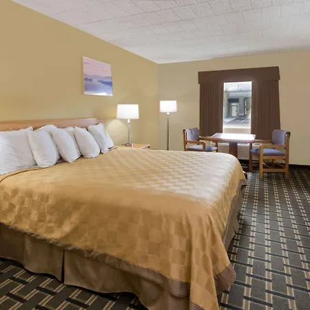 Days Inn By Wyndham Batavia Darien Lake Theme Park-3