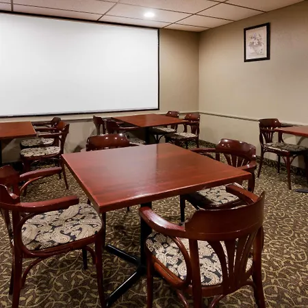 Days Inn By Wyndham Batavia Darien Lake Theme Park-2