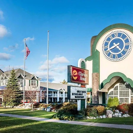 Clarion Hotel Mackinaw City Beachfront-2