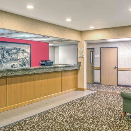 Super 8 By Wyndham Heyburn-2