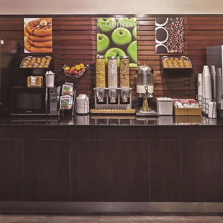 La Quinta Inn By Wyndham Laredo I-35-3