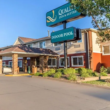 Quality Inn & Suites Eau Claire University Area-3