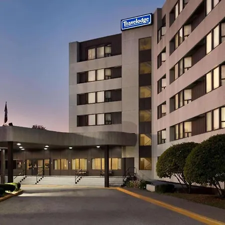 Travelodge By Wyndham Toronto East-2