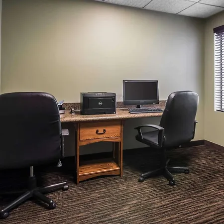 Clarion Inn & Suites Cortland - University Area-3