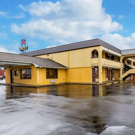 Econo Lodge-2