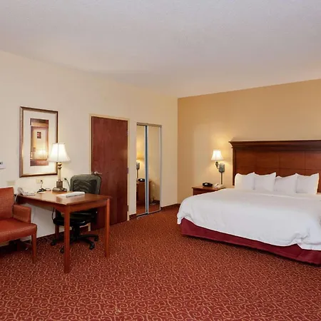 Hampton Inn & Suites Mccomb-2